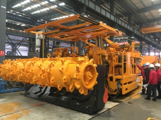 煤巷快速掘锚成套装备